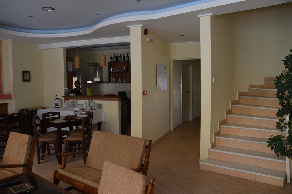 Marvi Hotel Kamena Vourla Exterior photo